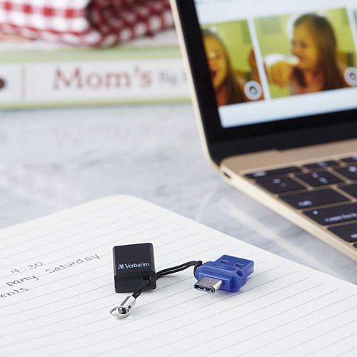 Verbatim 32GB Store 'n' Go Dual USB 3.0 Type-A & Type-C Flash Drive