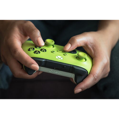 Microsoft Xbox Wireless Controller (2020, Electric Volt)