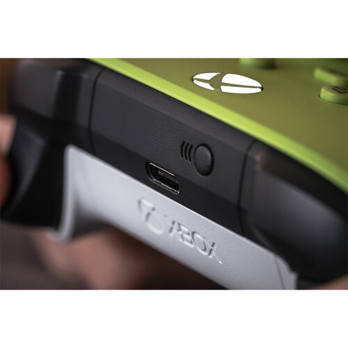 Microsoft Xbox Wireless Controller (2020, Electric Volt)