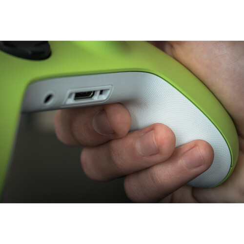 Microsoft Xbox Wireless Controller (2020, Electric Volt)